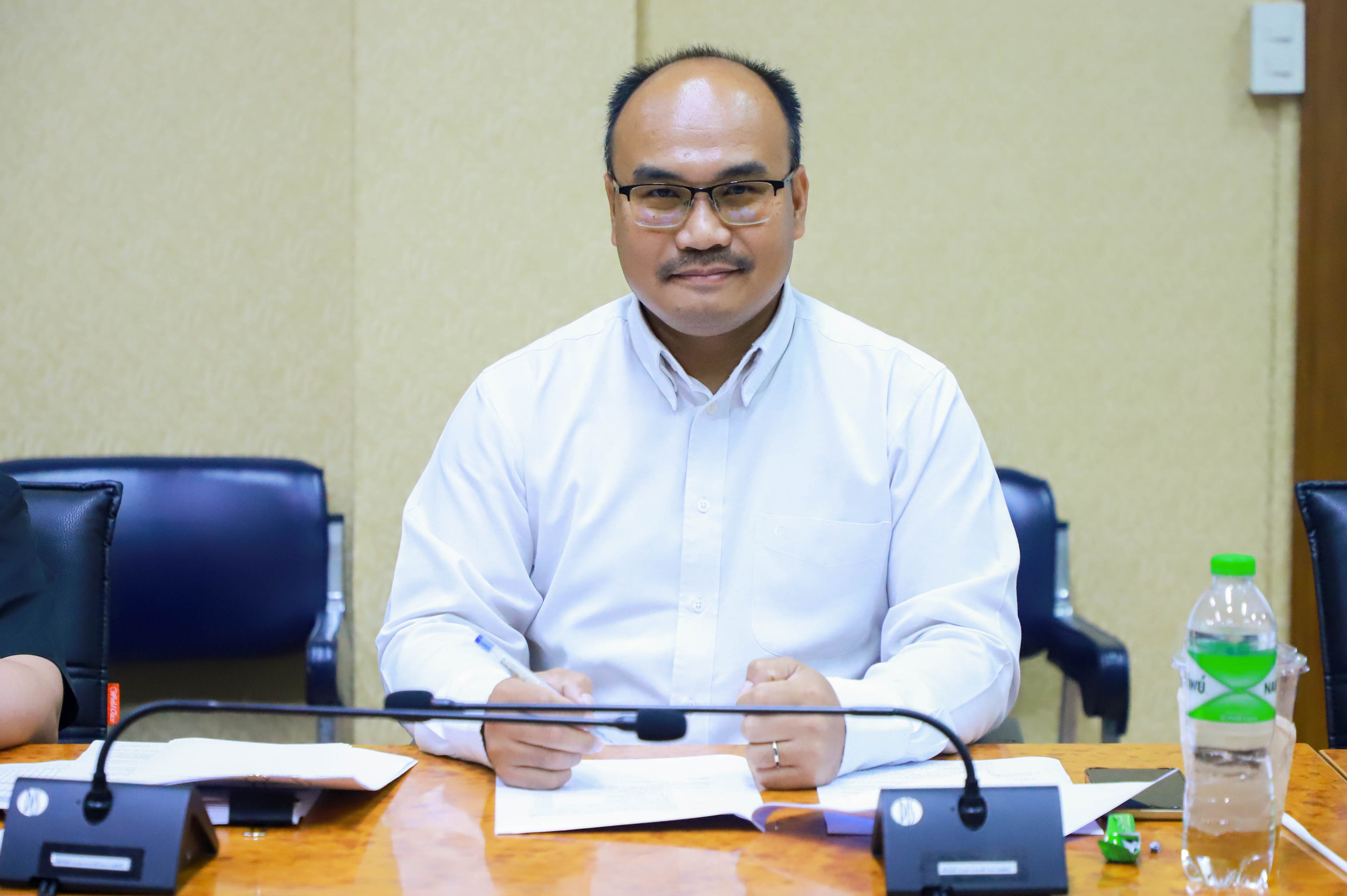 title - สบท. ประชุมคณะทำงานร่างตัวชี้วัดการประเมินผลการดำเนินงานของกองทุนการปฏิรูปที่ดินเพื่อเกษตรกรรม ประจำปีบัญชี 2570 ครั้งที่ 1/2569